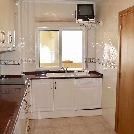 Cozy Near Airport And Apartman
