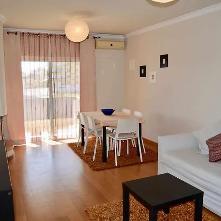 Cozy Near Airport And Apartman *